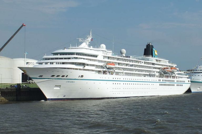 ZDF-"Traumschiff" bleibt f&uuml;r Dreharbeiten wohl im Hafen liegen - an Bord